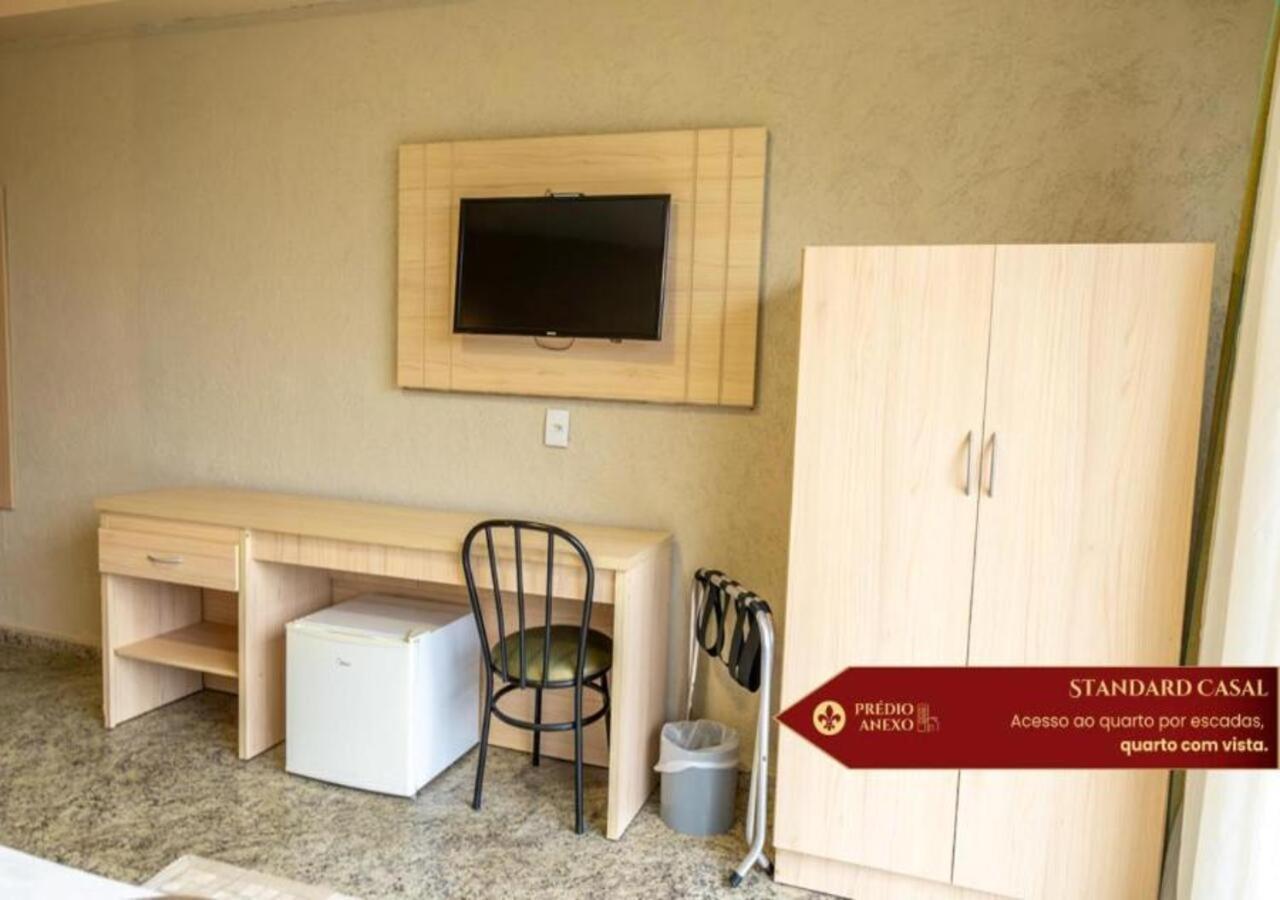 Hotel Castelo Nacional Inn กังโปสดูจอร์เดา ภายนอก รูปภาพ