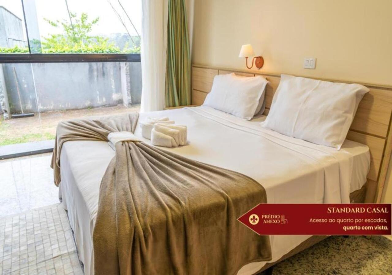 Hotel Castelo Nacional Inn กังโปสดูจอร์เดา ภายนอก รูปภาพ